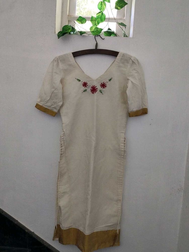 Floral Embroidered Kurti