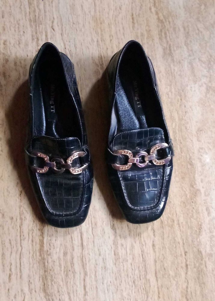 Women Loafer