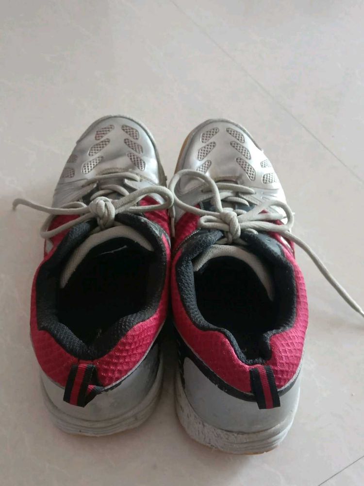 NIVIA BADMINTON SHOES