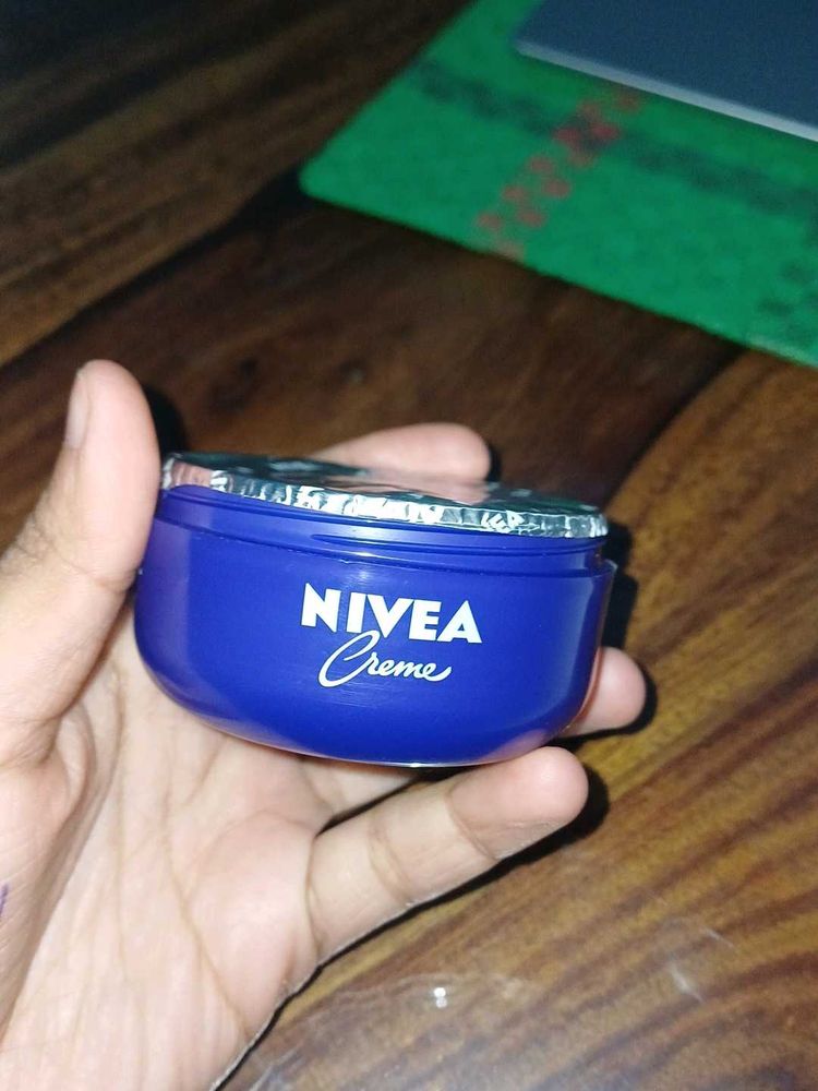 Nivea Creme - Moisturize Your Skin