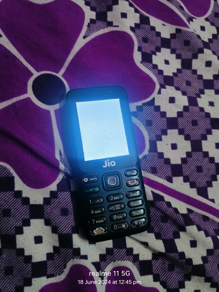 Jio phone Working Bus Screen is Whait