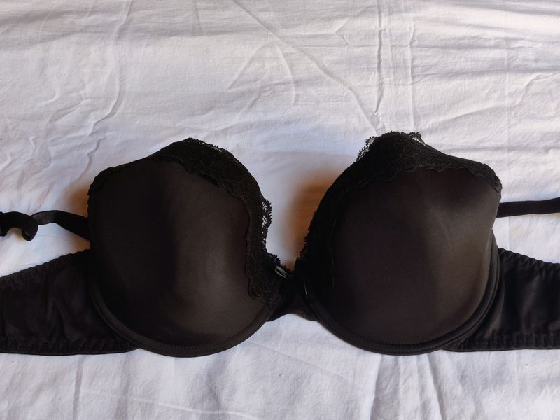 Body Flirt Innerwear