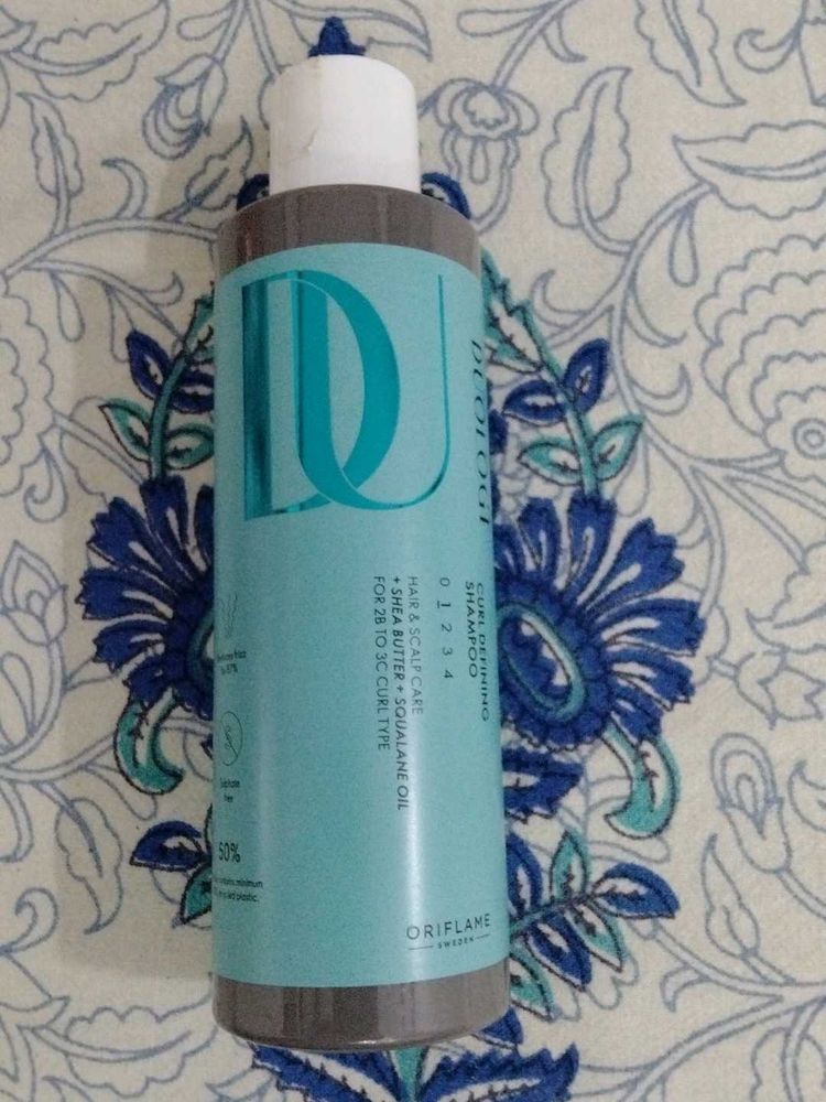 Oriflame Curl Defining Shampoo