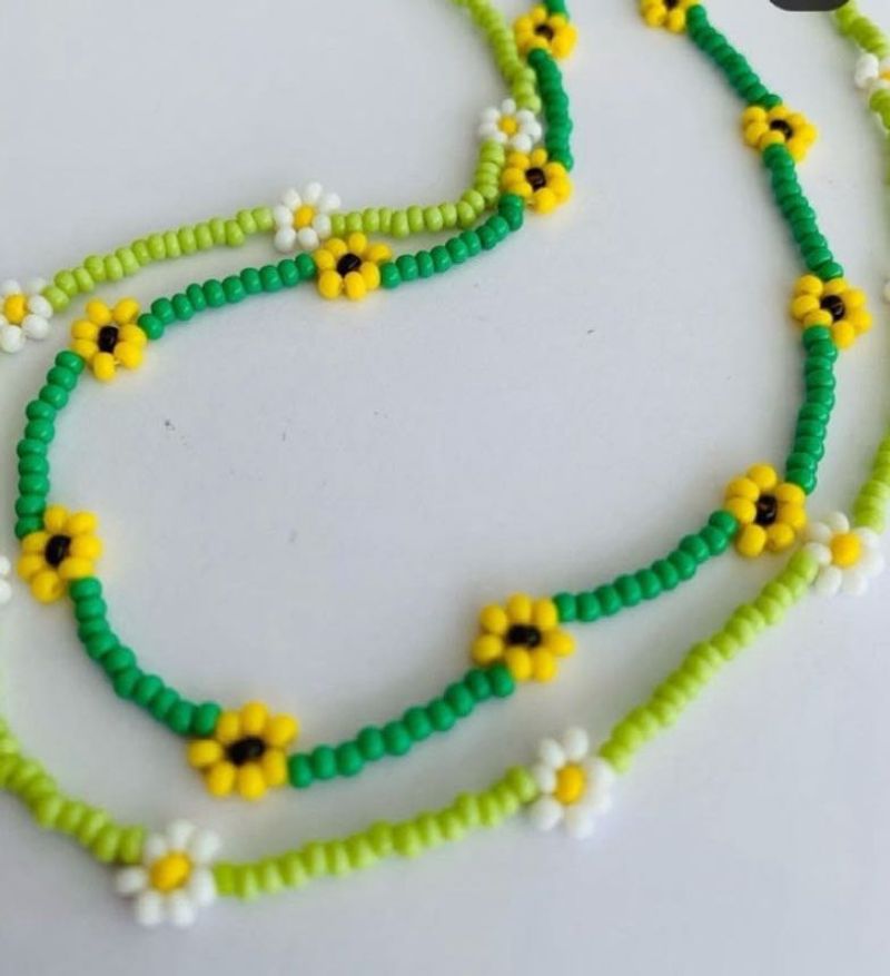 Daisy Beaded Bracelet
