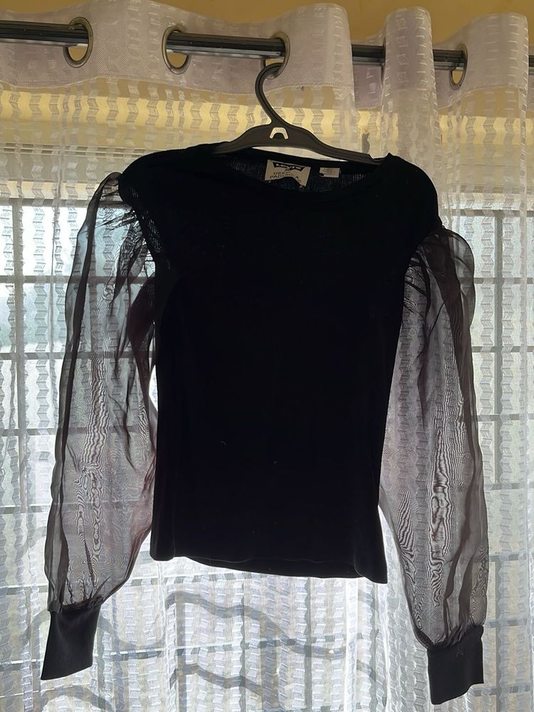 Chic Black Top