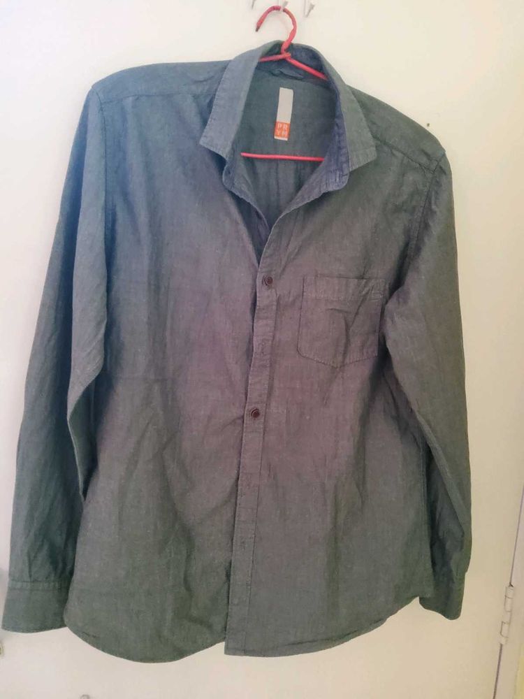 Men shirt With No Flaws( SIZE: MEDIUM)