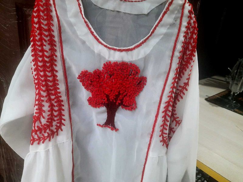 Embroidered Tree Top
