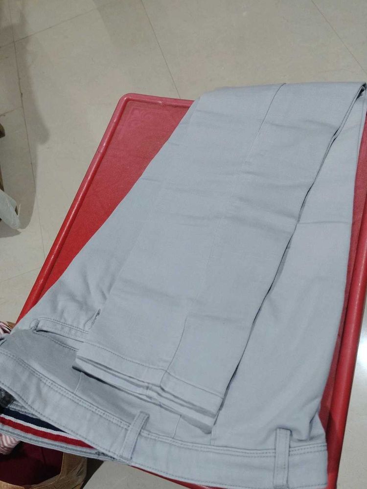 Men's Grey Straight Fit Pants