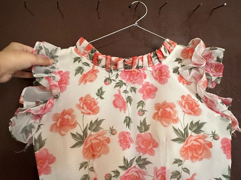 Floral Ruffle blouse