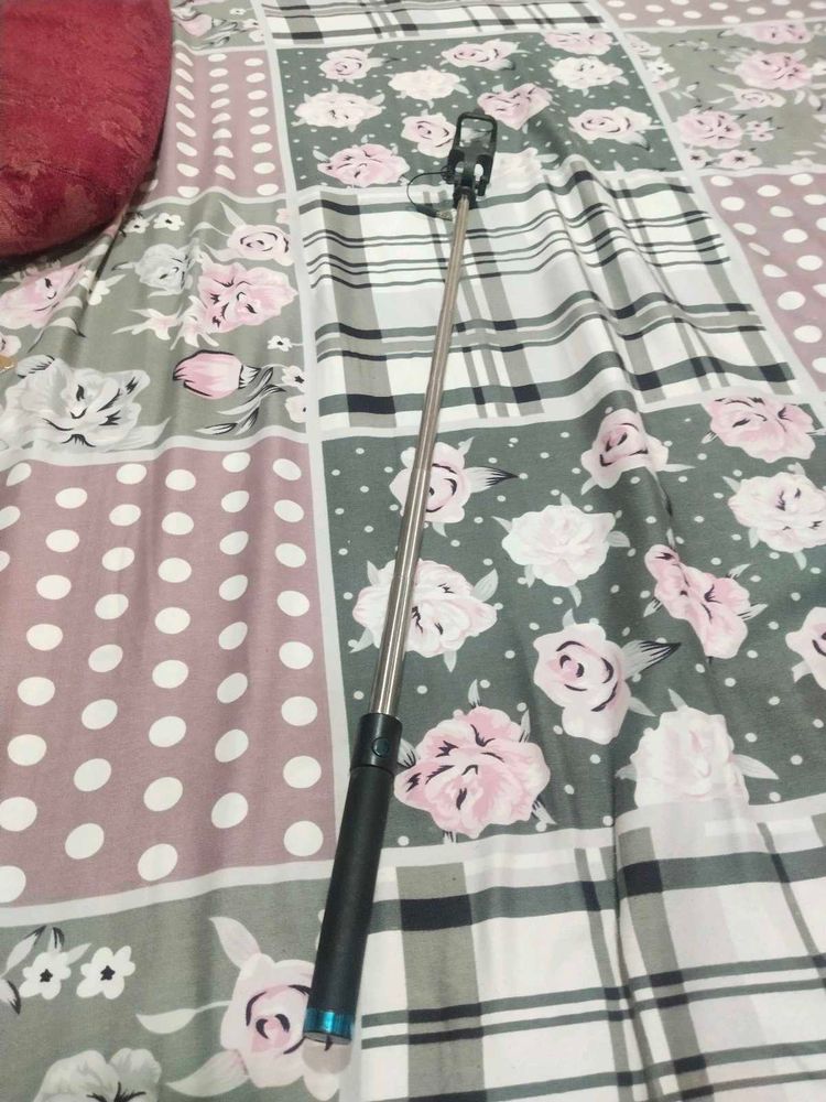 Extendable Selfie Stick - Black