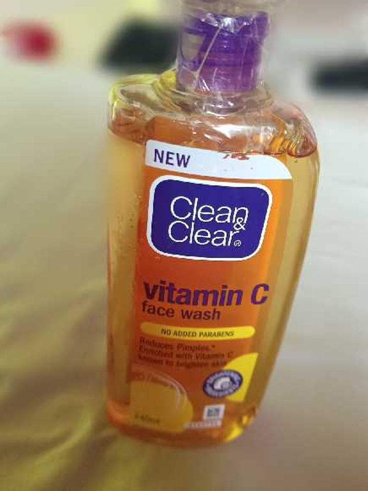 Clean &amp; Clear Vitamin C Face Wash