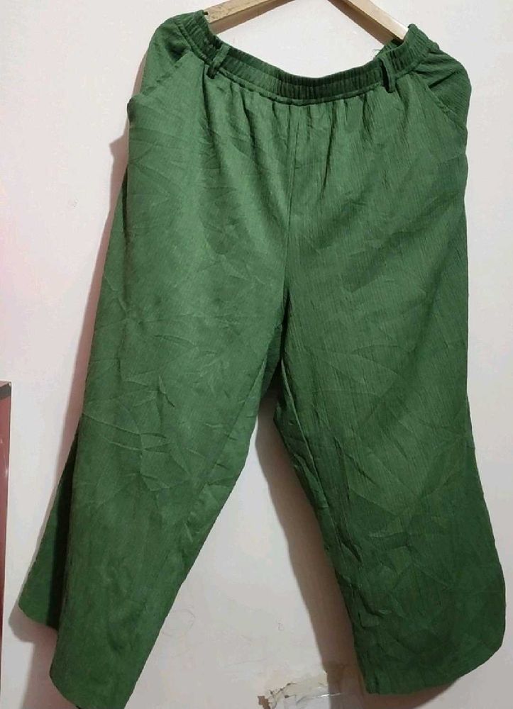 Green 🟢Capri For Girl Or Woman 40 Waist
