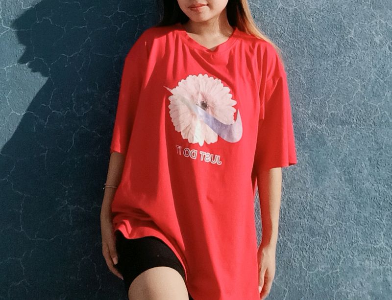 nike red t shirt