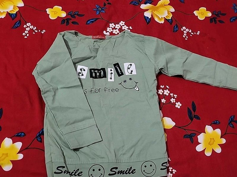 Cute &#39;Smile&#39; Top stretchable