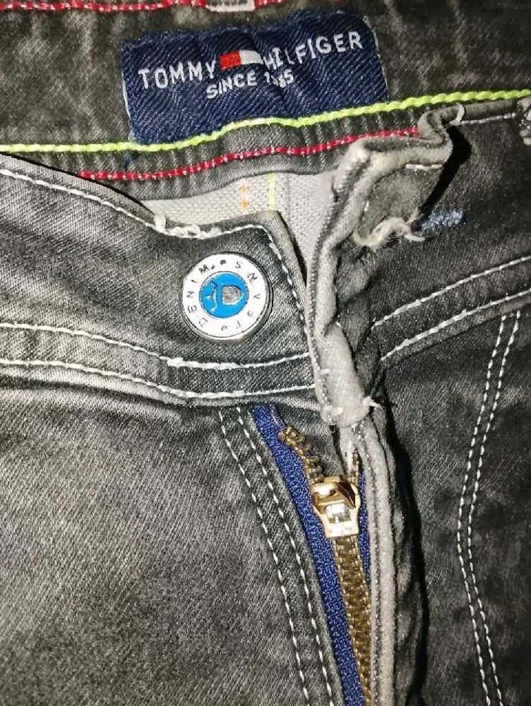 Original Tommy Hilfiger Jeans Size 28