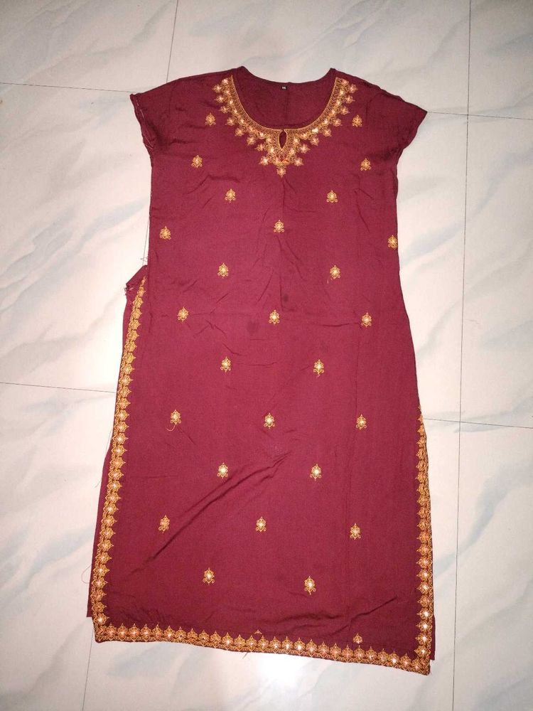 Elegant Maroon Embroidered Kurta