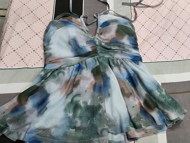 peplum haulter neck top 🌿