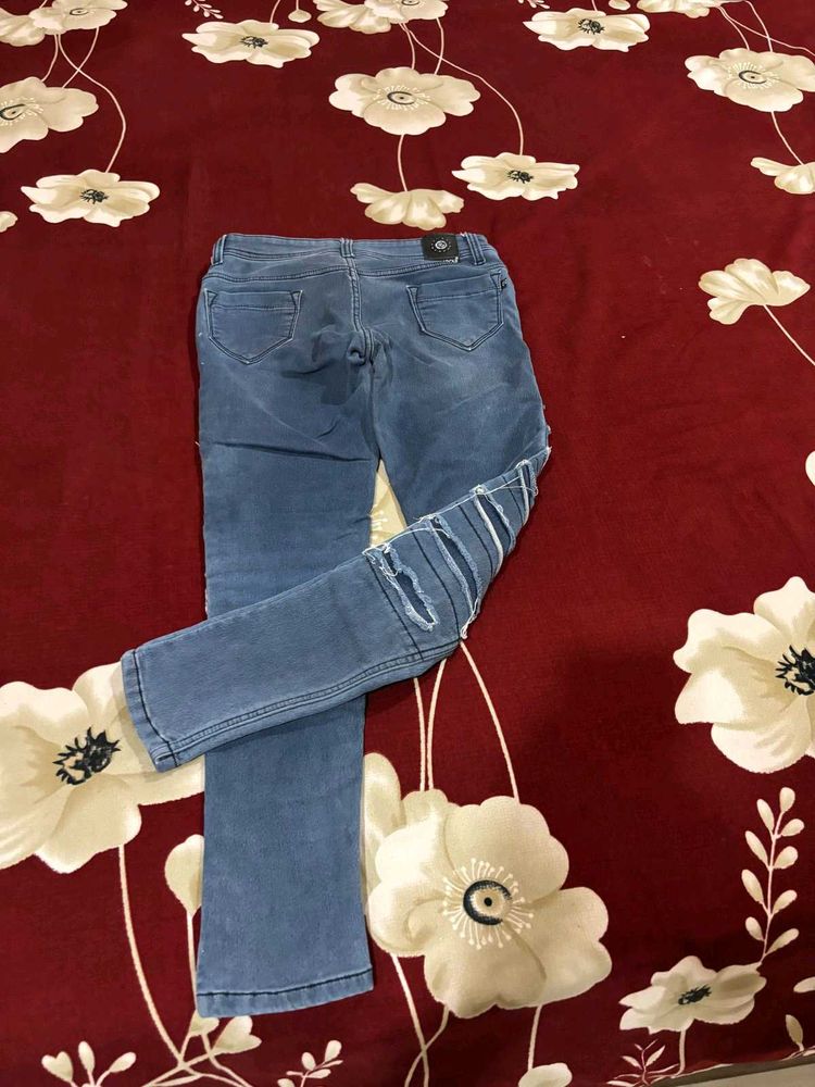 I Am Selling Jeans
