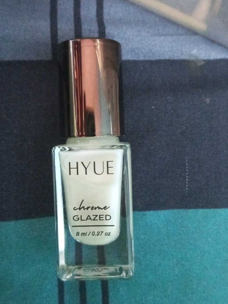 HYUE Chrome Glazed Nail Polish