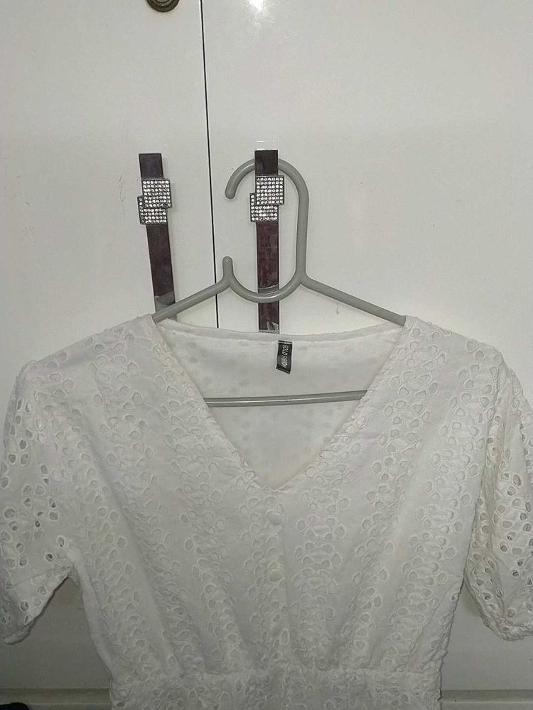 Never Been Worn Elegant White, Knee-Length Midi Dr