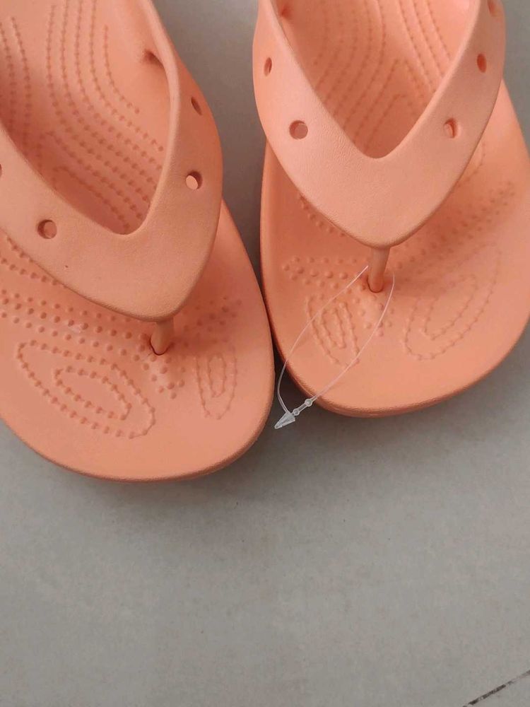 crocs Peach Flip Flops New Never Used