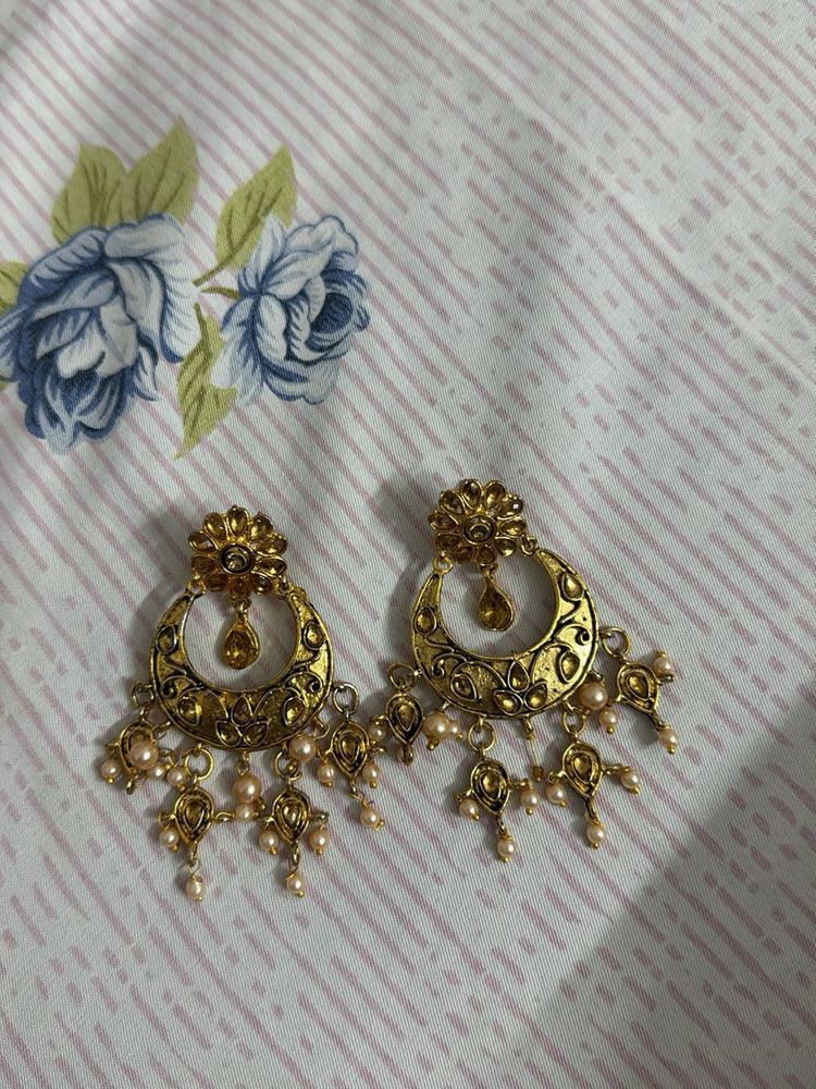 Elegant Golden Chandbaali