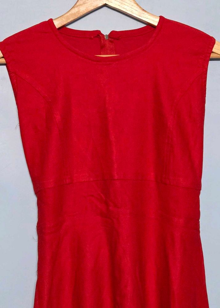 Red Sleeveless Casual Dress