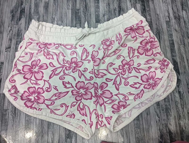 34 Size Short 🥰