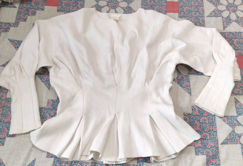 🤍White Peplum Top🤍