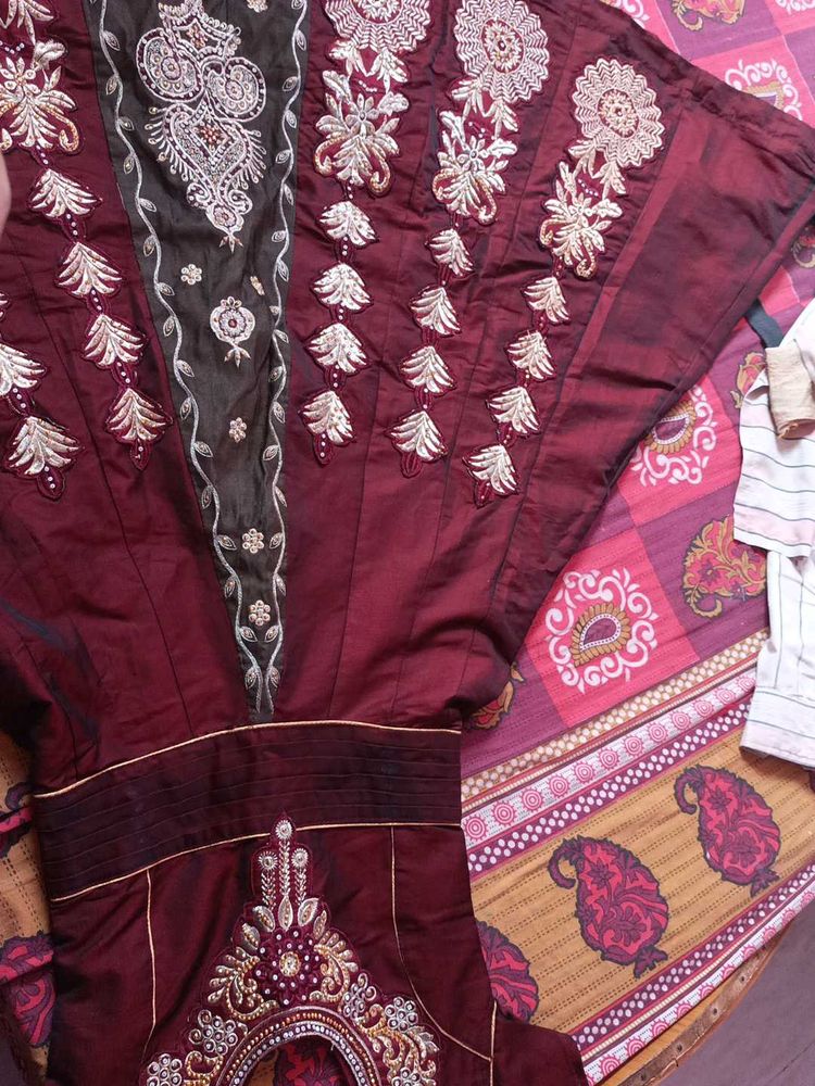 Elegant Embroidered Kurta