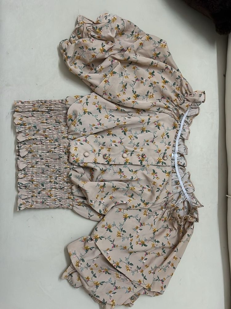 Floral Puff Sleeve Top