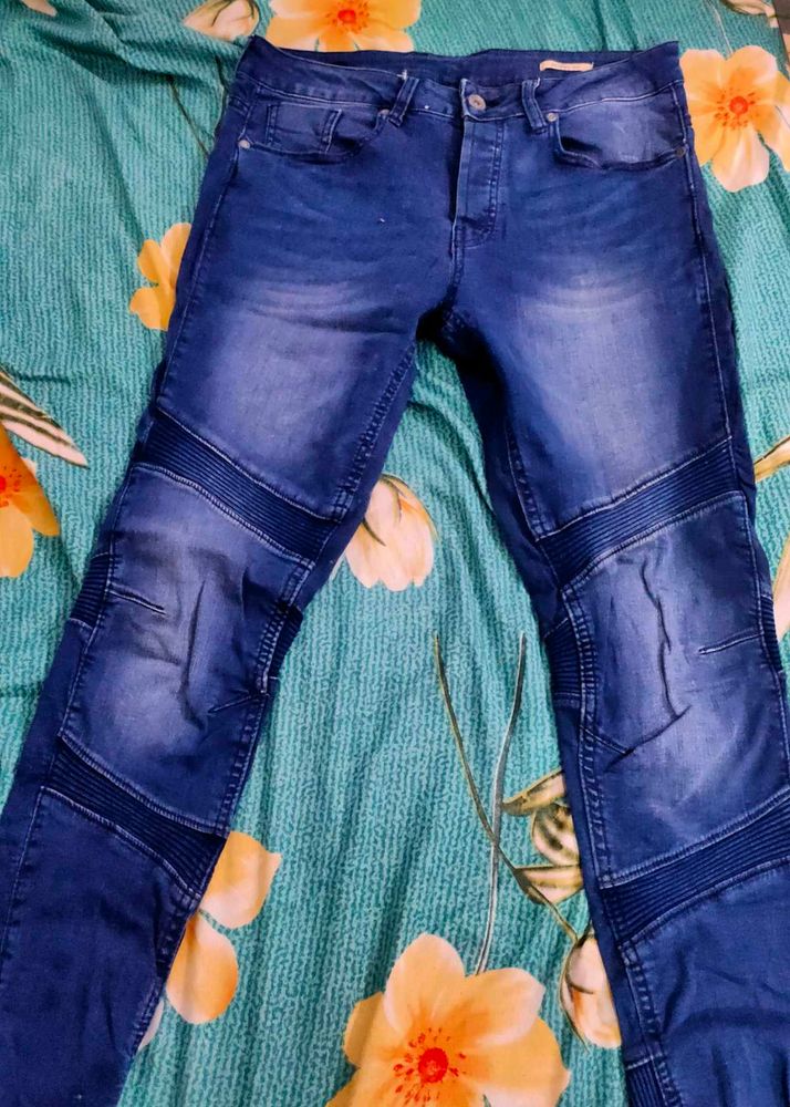 Max Skinny Fit Pant Total In New Condition