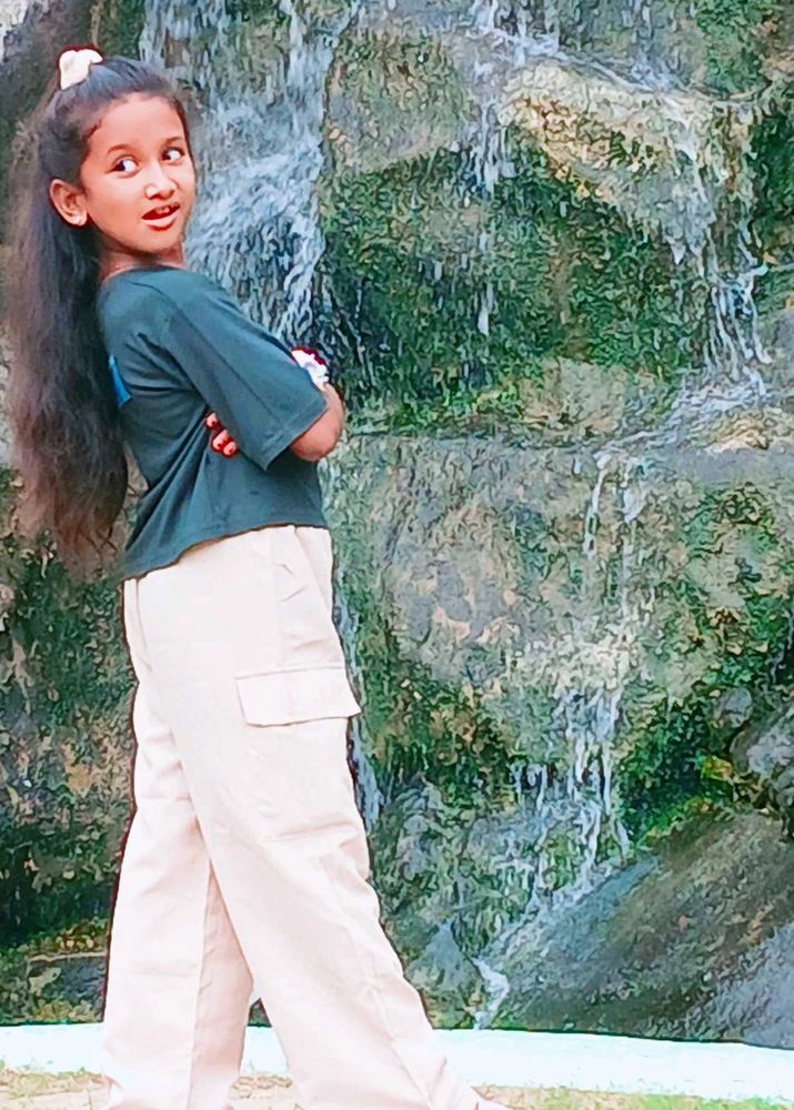 Girl&#39;s Casual Outfit