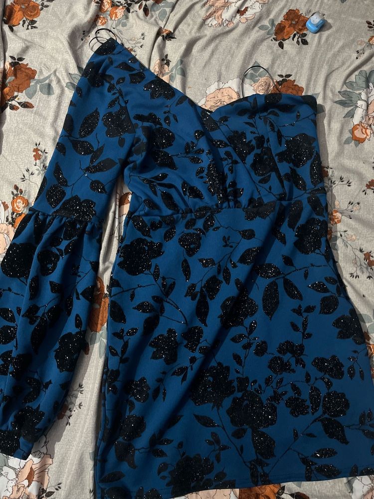 Chic One-Shoulder Party Dress