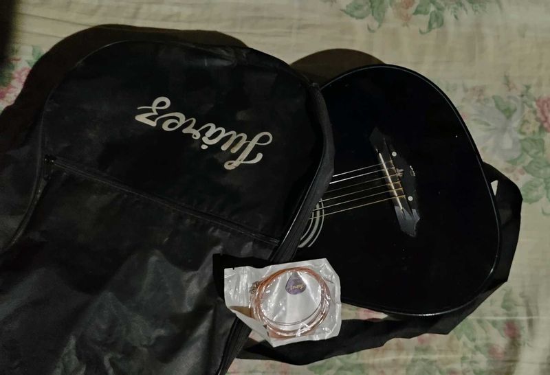 Black Juarez Gitar