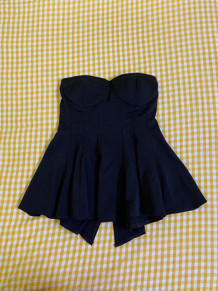 Chic Black Bandeau Top Bust 32(stretchy)