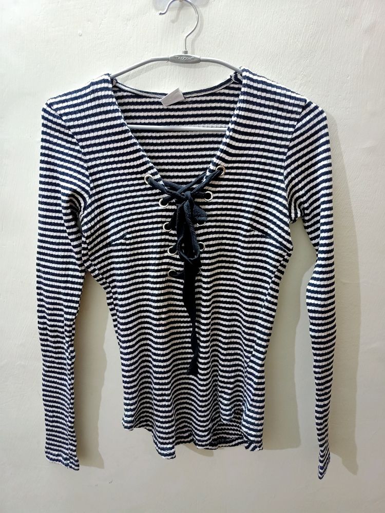 Striped Deep-neck Sweatshirt/Top