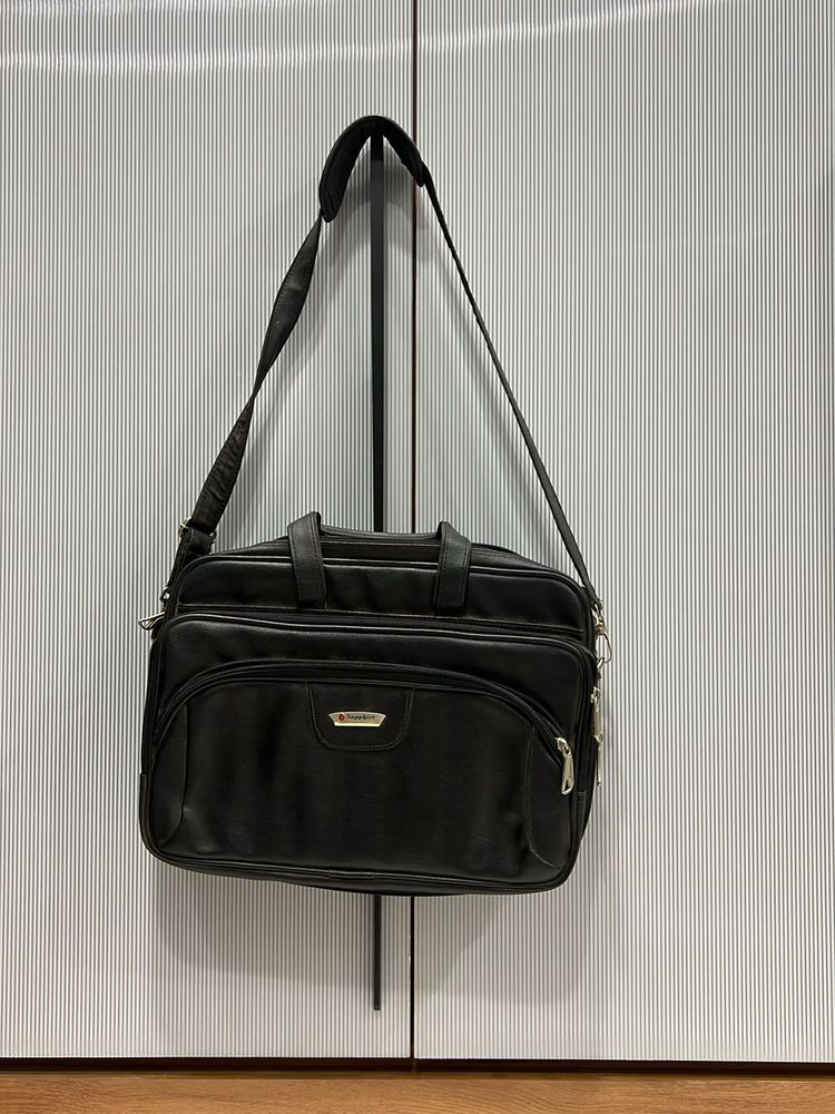 Black Leather Shoulder Bag 💼