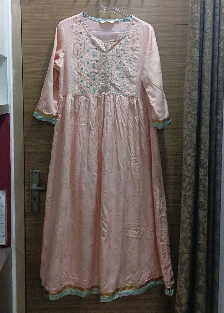 Elegant Pink Embroidered Kurta