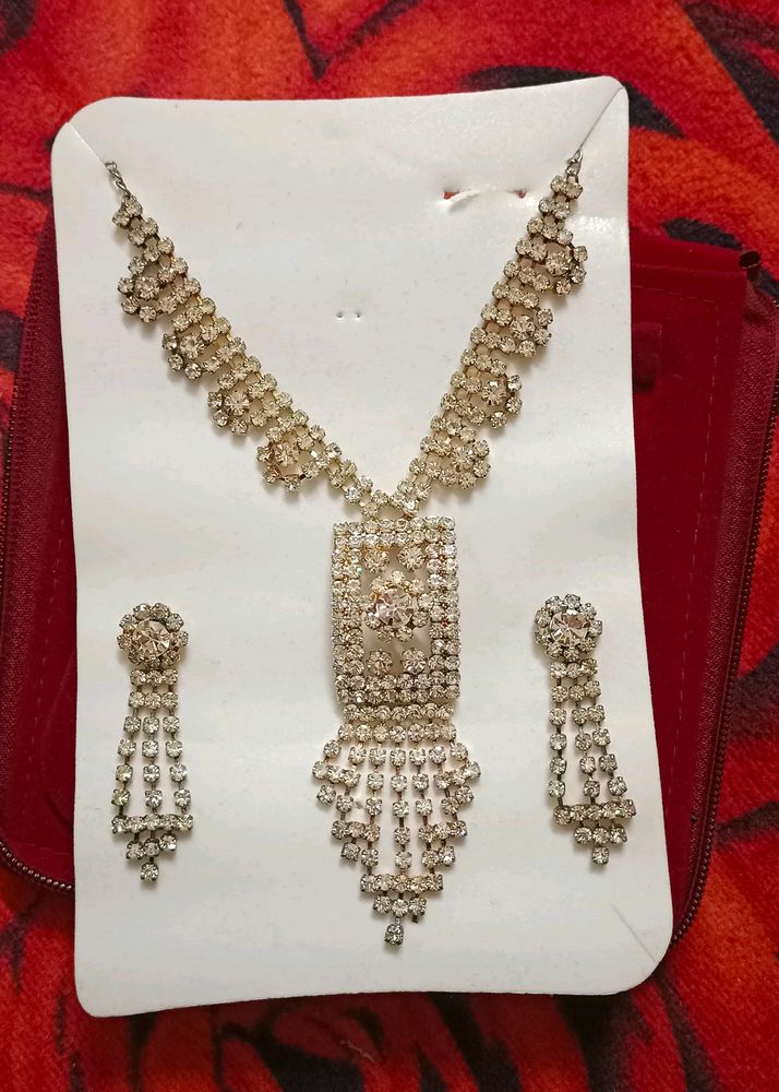 Silver Stone Jwellery Set