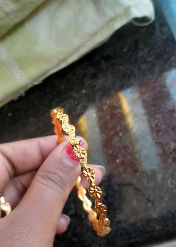 Guarenteed Bangle Set Of Two ❤️❤️❤️