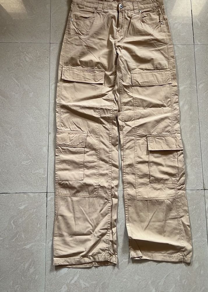 Berskha Cargo Pants