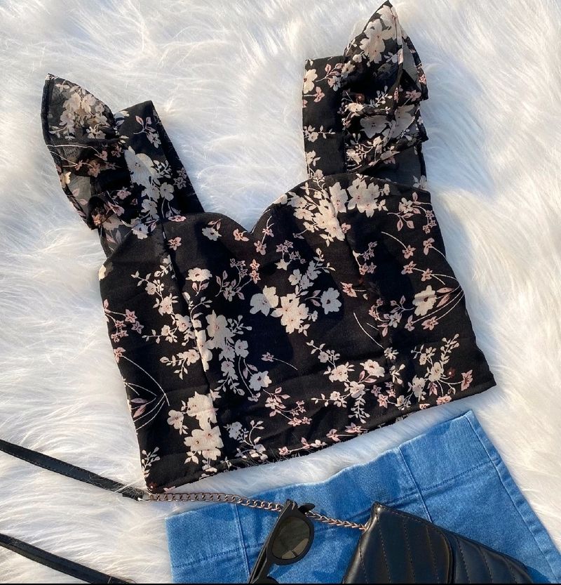 BLACK FLORAL PRINTED CROP TOP