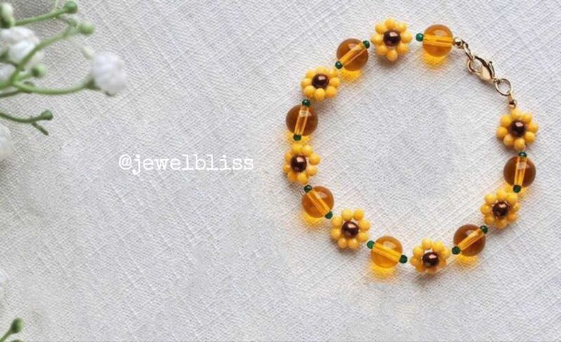 Sunflower Design Beaded Bracelet #Pinterest