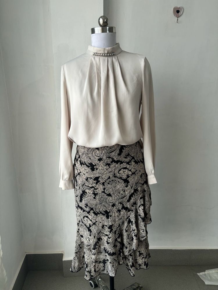 Elegant Blouse &amp; Paisley Ruffle Skirt Set