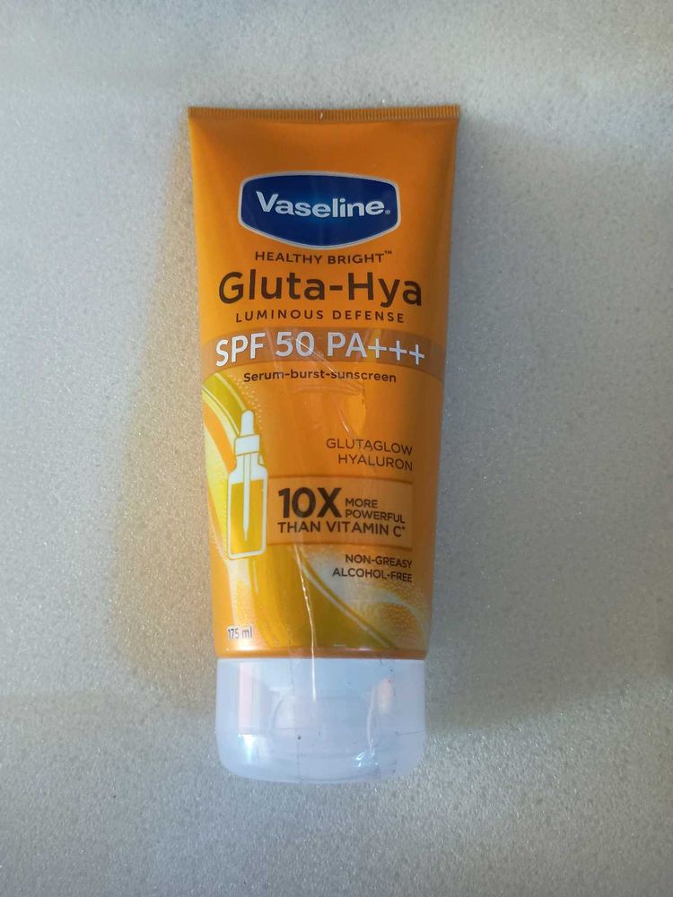 12 Pcs Vaseline Gluta-Hya SPF 50