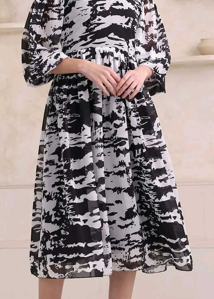 Elegant Black &amp; White Dress