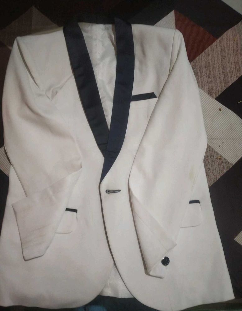 Elegant White Blazer