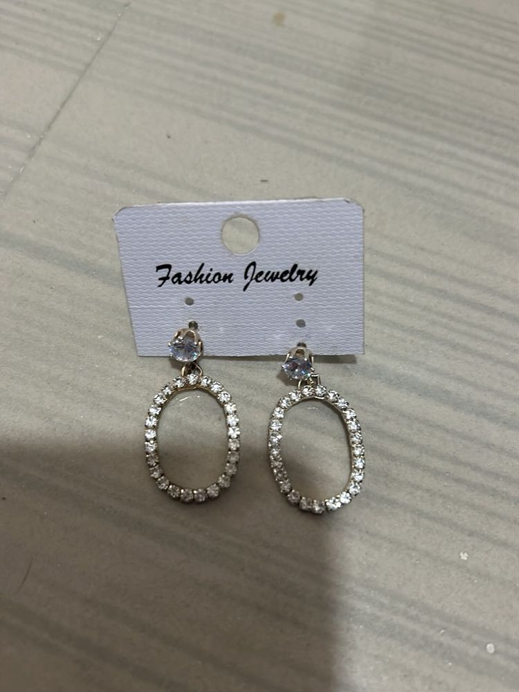 oval shaped earrings