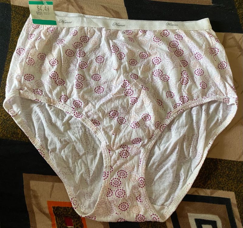 Hanes Cotton Brief |New with Tag size:L